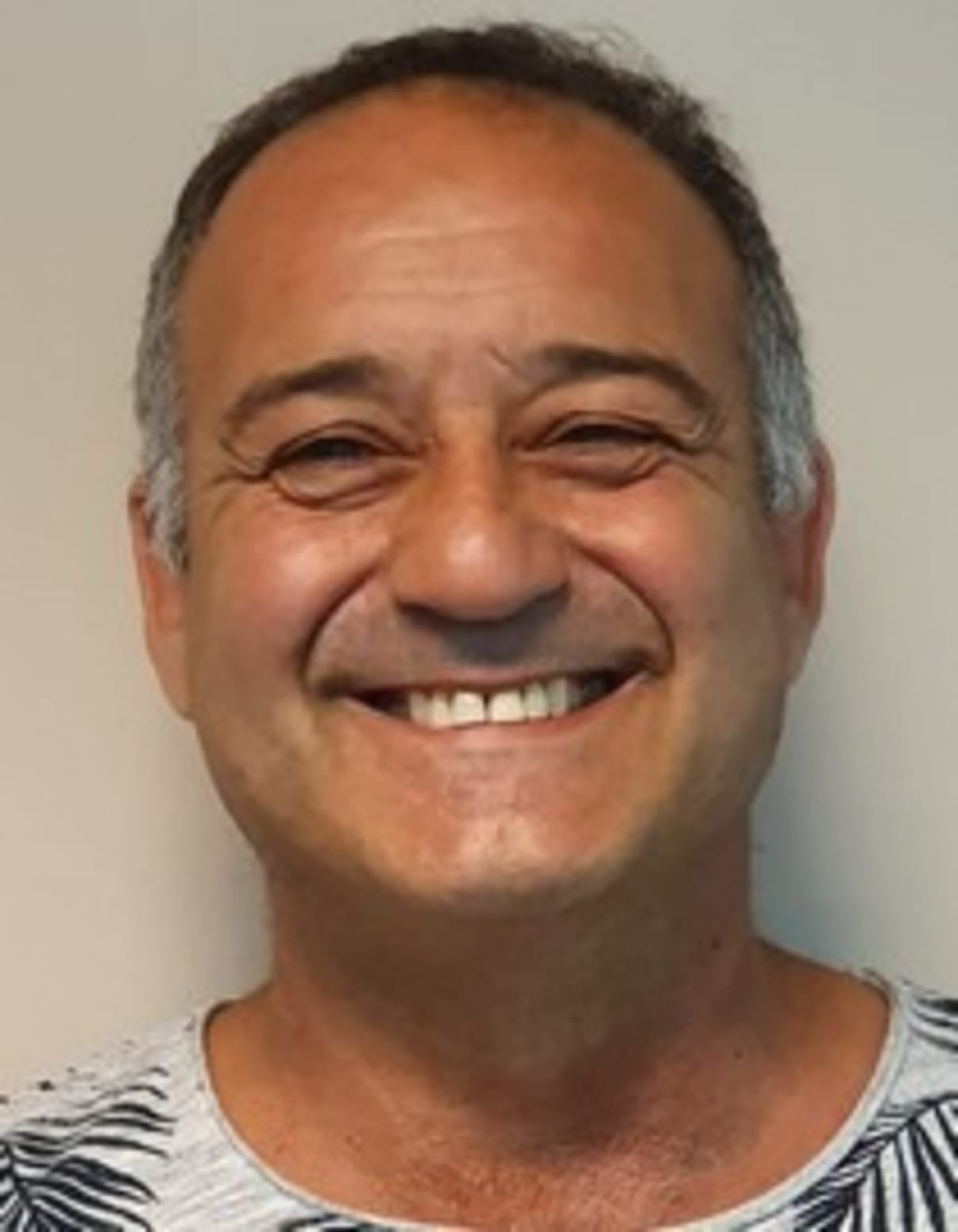 תמונת פורטרט של בעל המקצוע