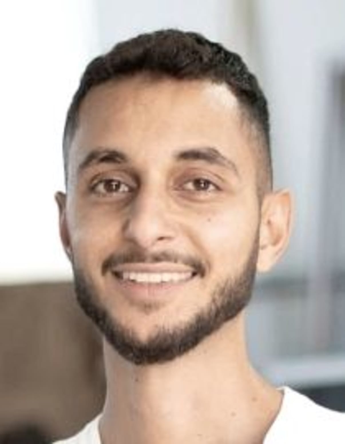 תמונת פורטרט של בעל המקצוע