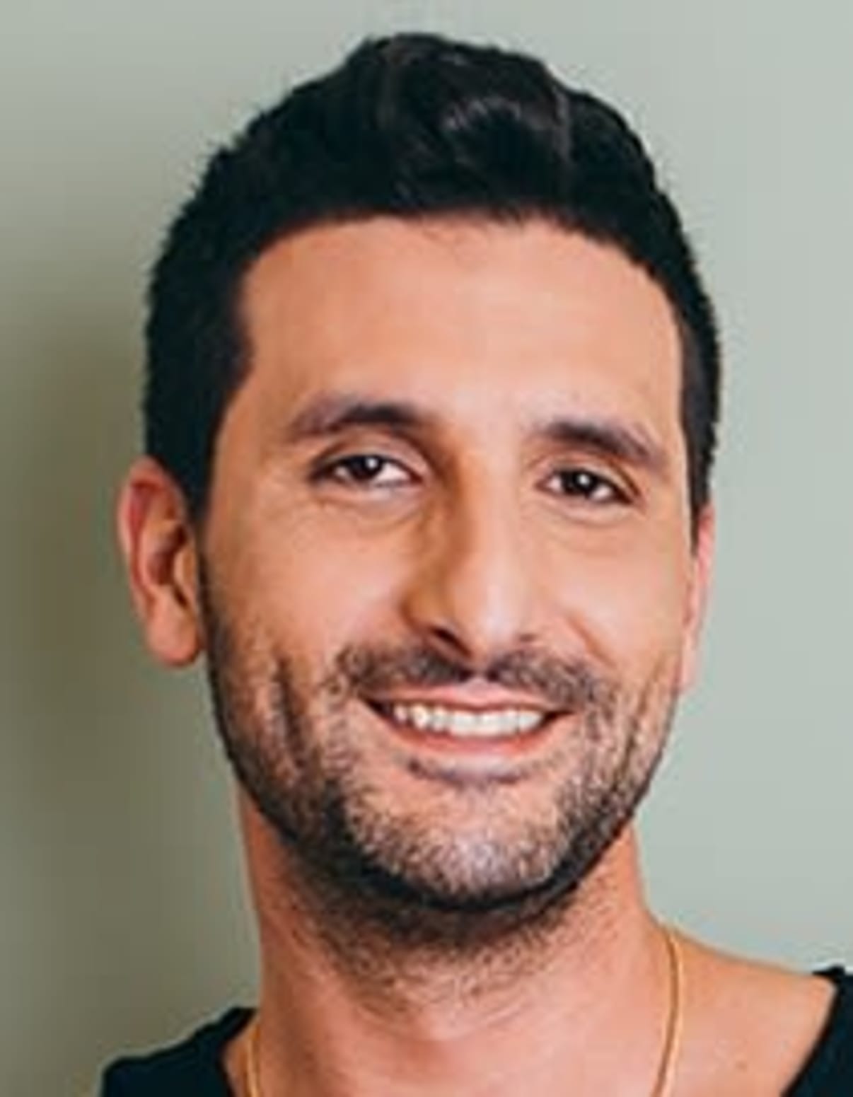 תמונת פורטרט של בעל המקצוע