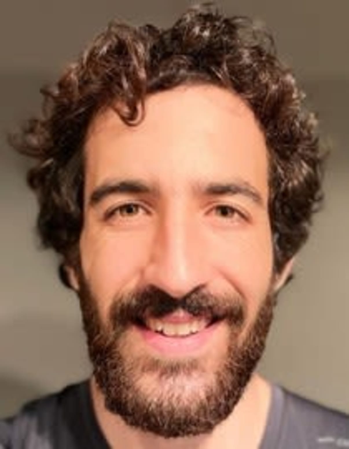 תמונת פורטרט של בעל המקצוע