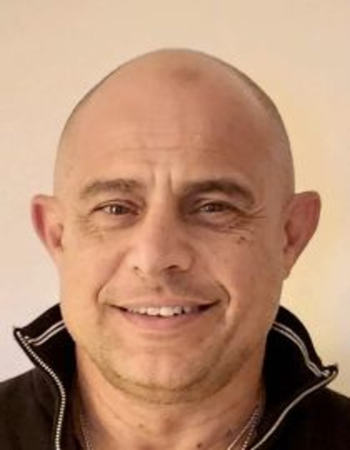 תמונת פורטרט של בעל המקצוע