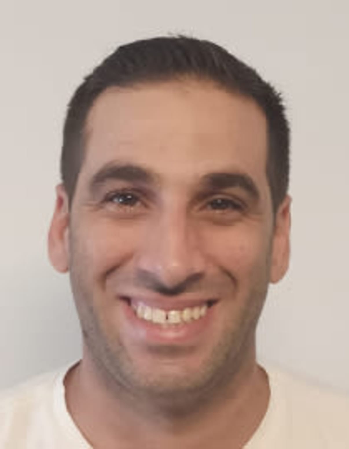 תמונת פורטרט של בעל המקצוע