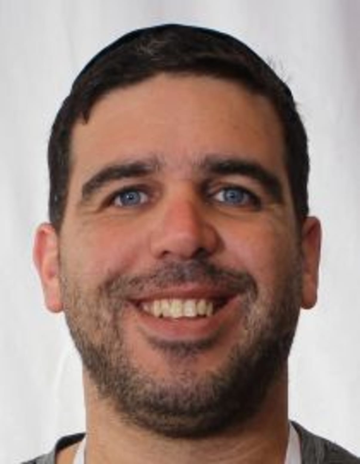 תמונת פורטרט של בעל המקצוע