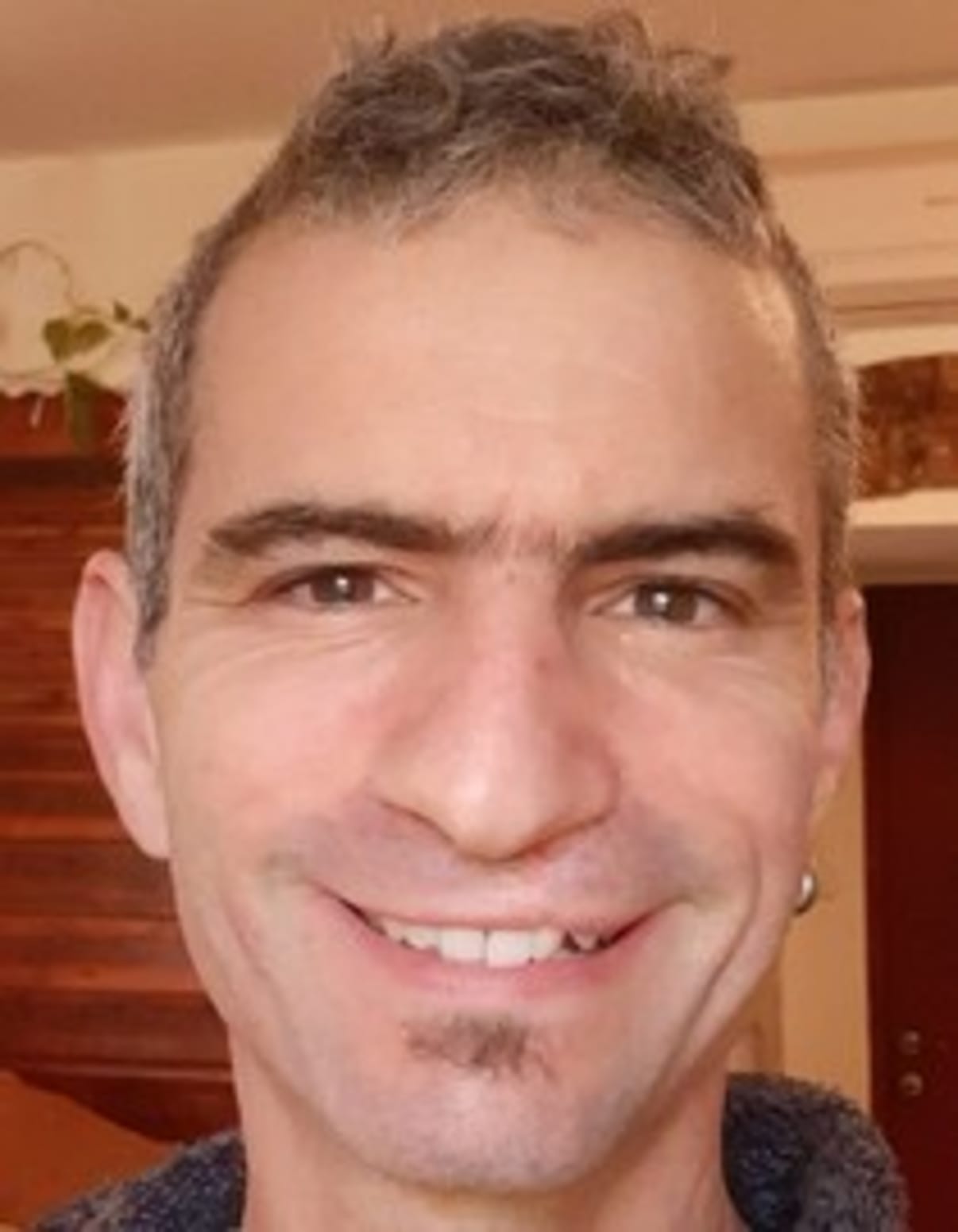 תמונת פורטרט של בעל המקצוע