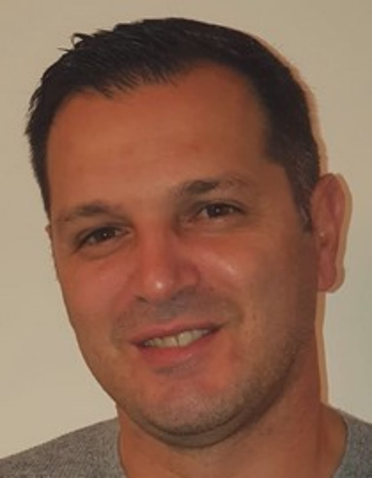 תמונת פורטרט של בעל המקצוע