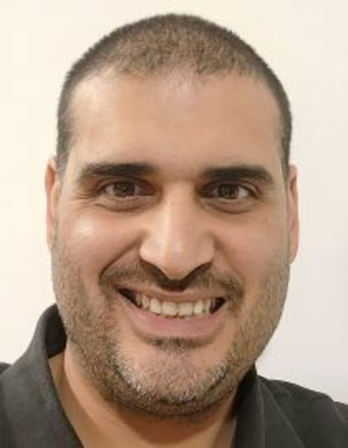 תמונת פורטרט של בעל המקצוע