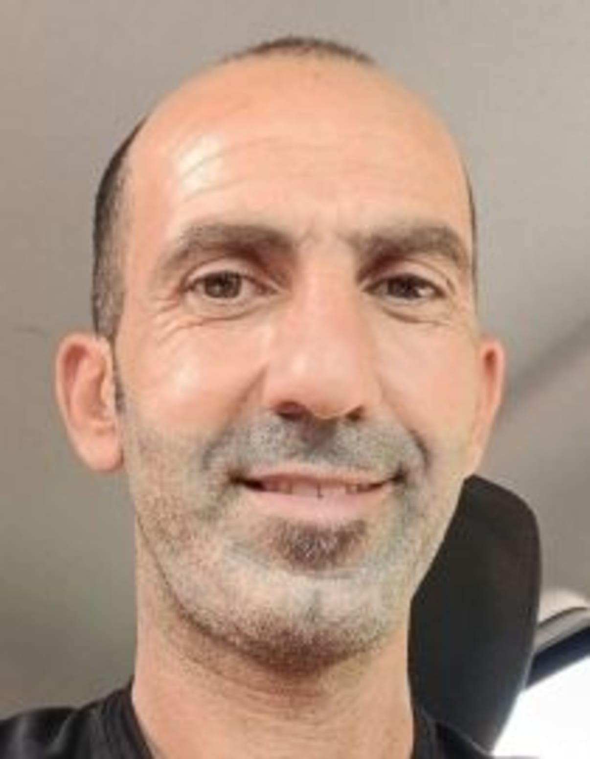 תמונת פורטרט של בעל המקצוע