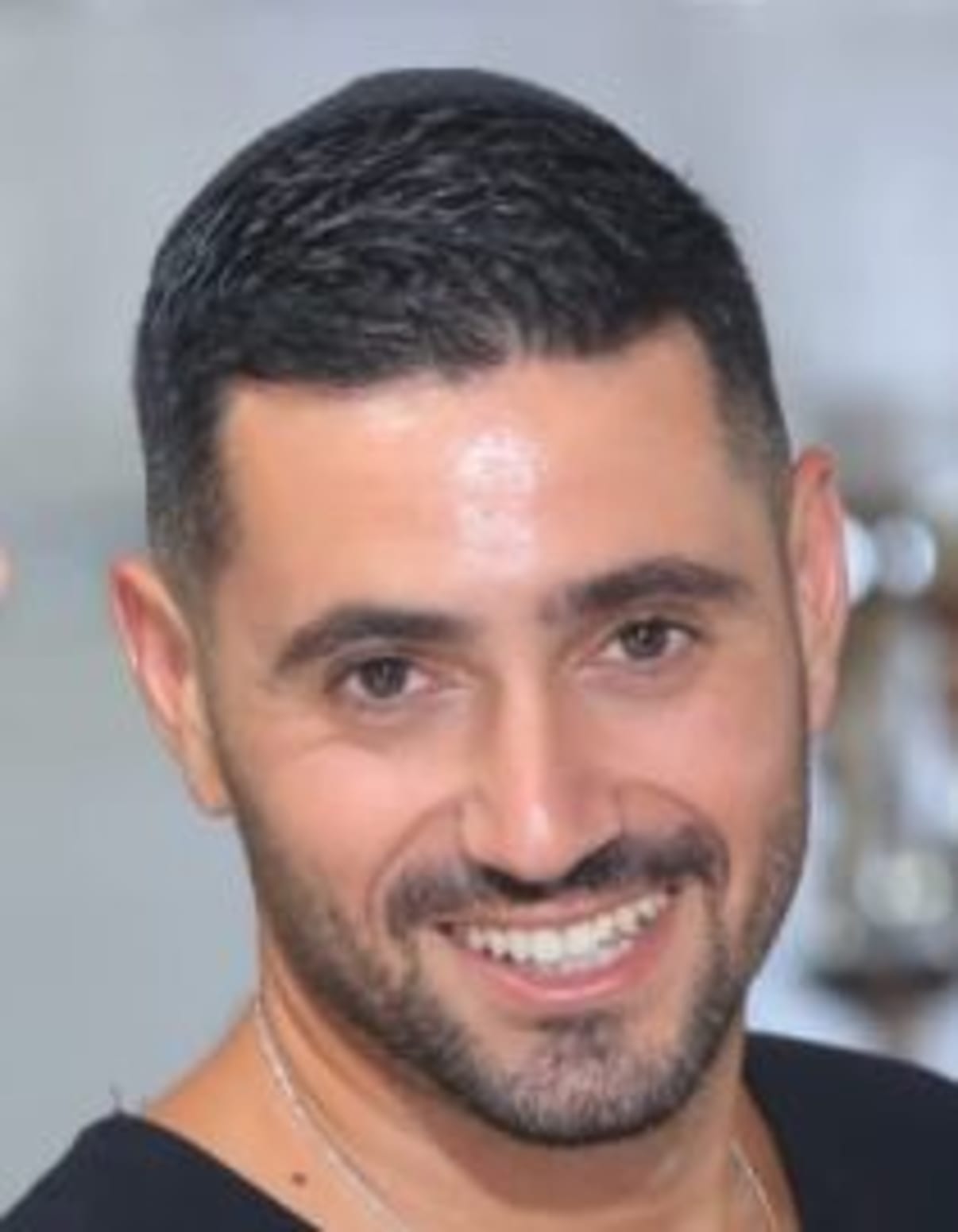 תמונת פורטרט של בעל המקצוע