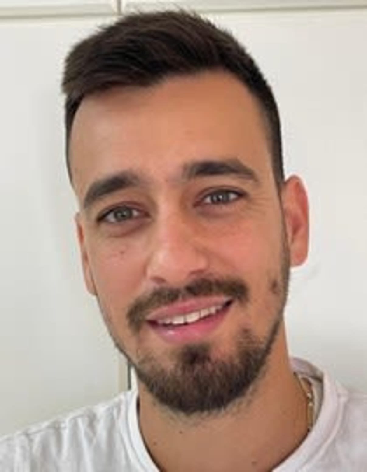 תמונת פורטרט של בעל המקצוע