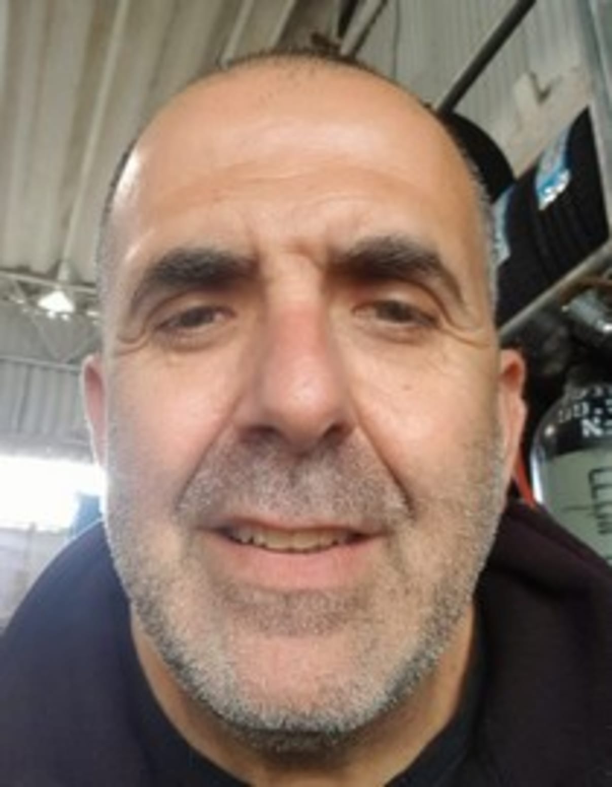 תמונת פורטרט של בעל המקצוע