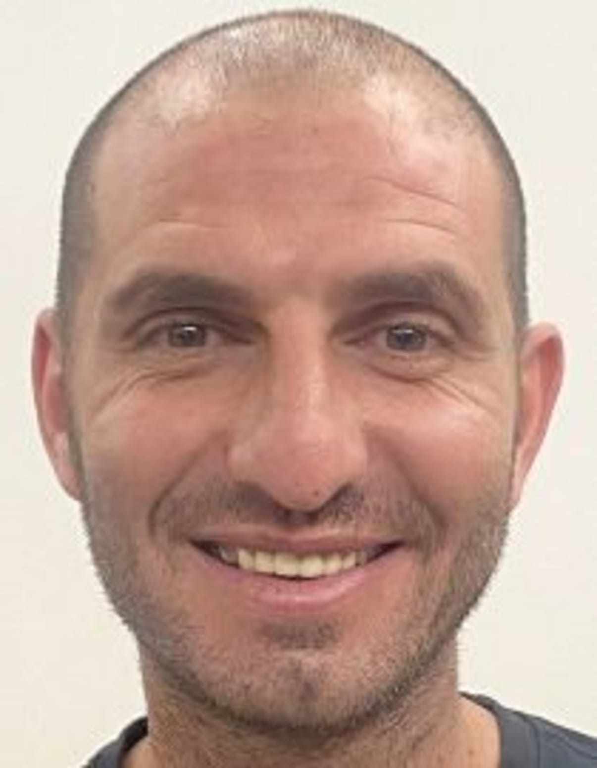 תמונת פורטרט של בעל המקצוע