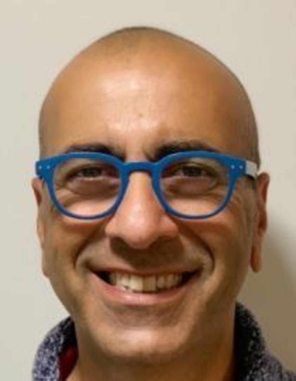 תמונת פורטרט של בעל המקצוע