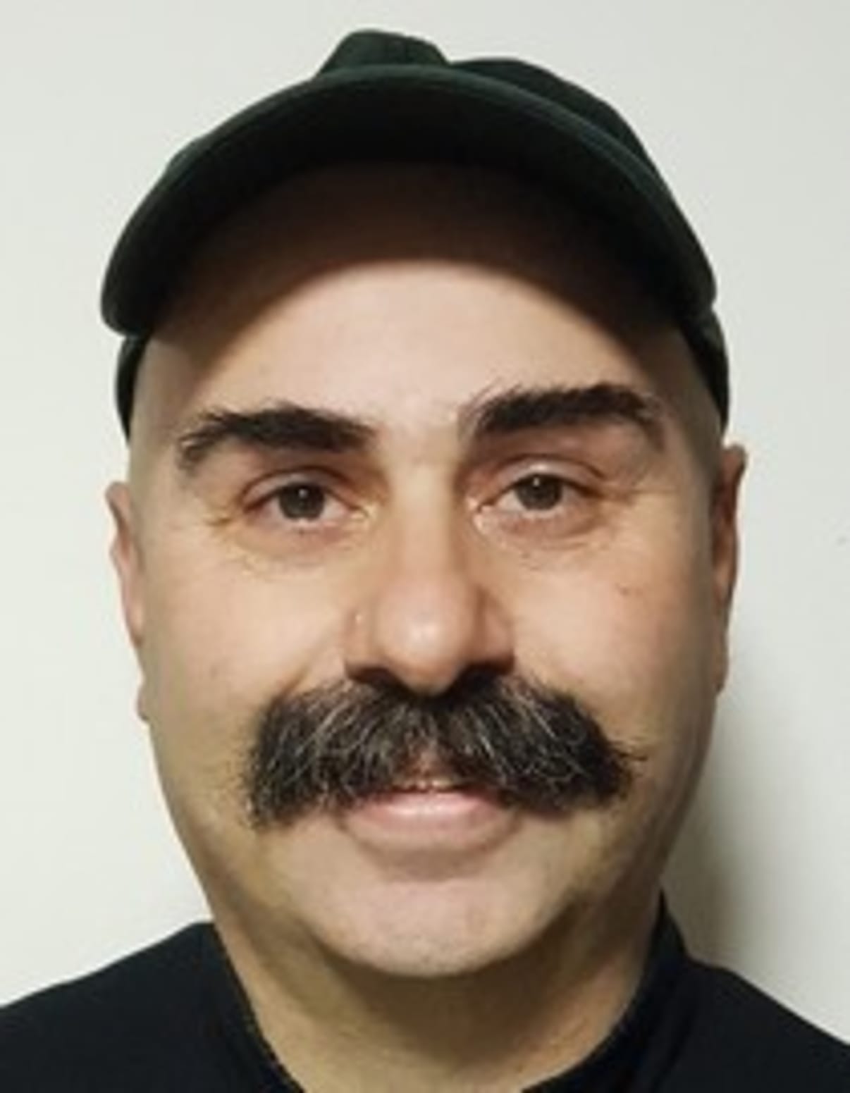 תמונת פורטרט של בעל המקצוע