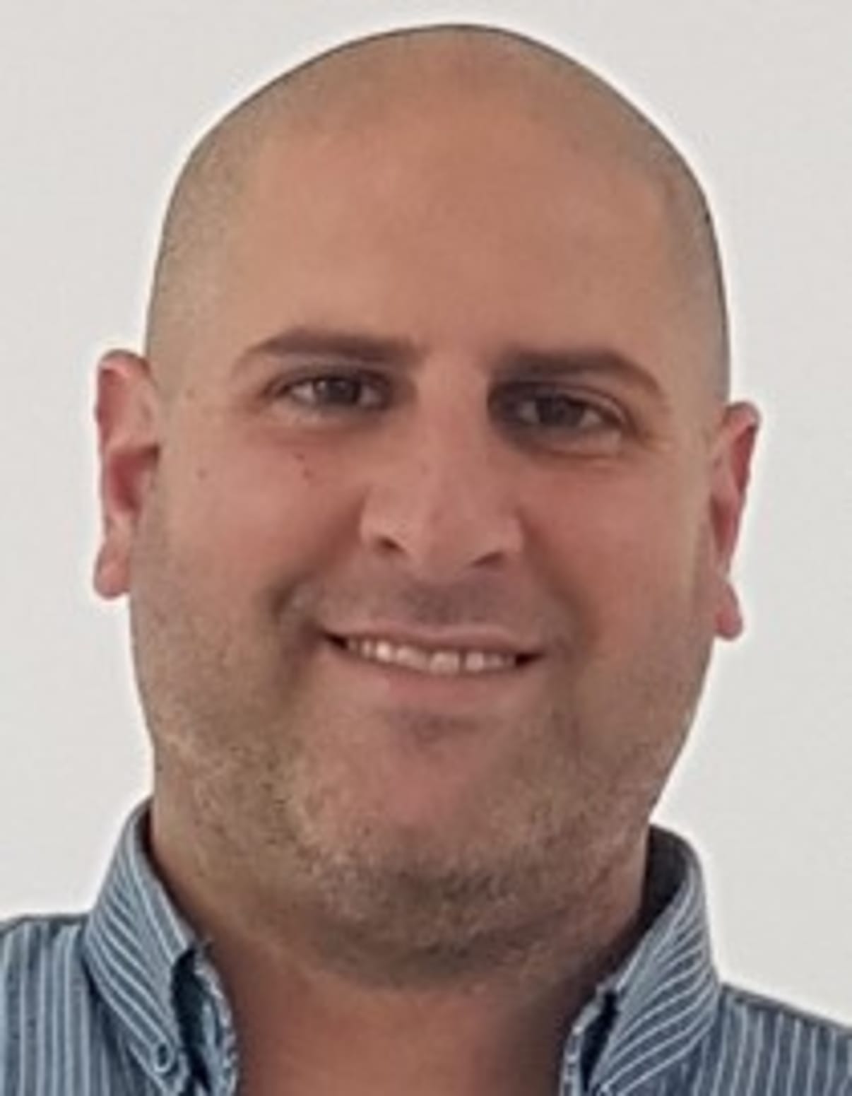 תמונת פורטרט של בעל המקצוע