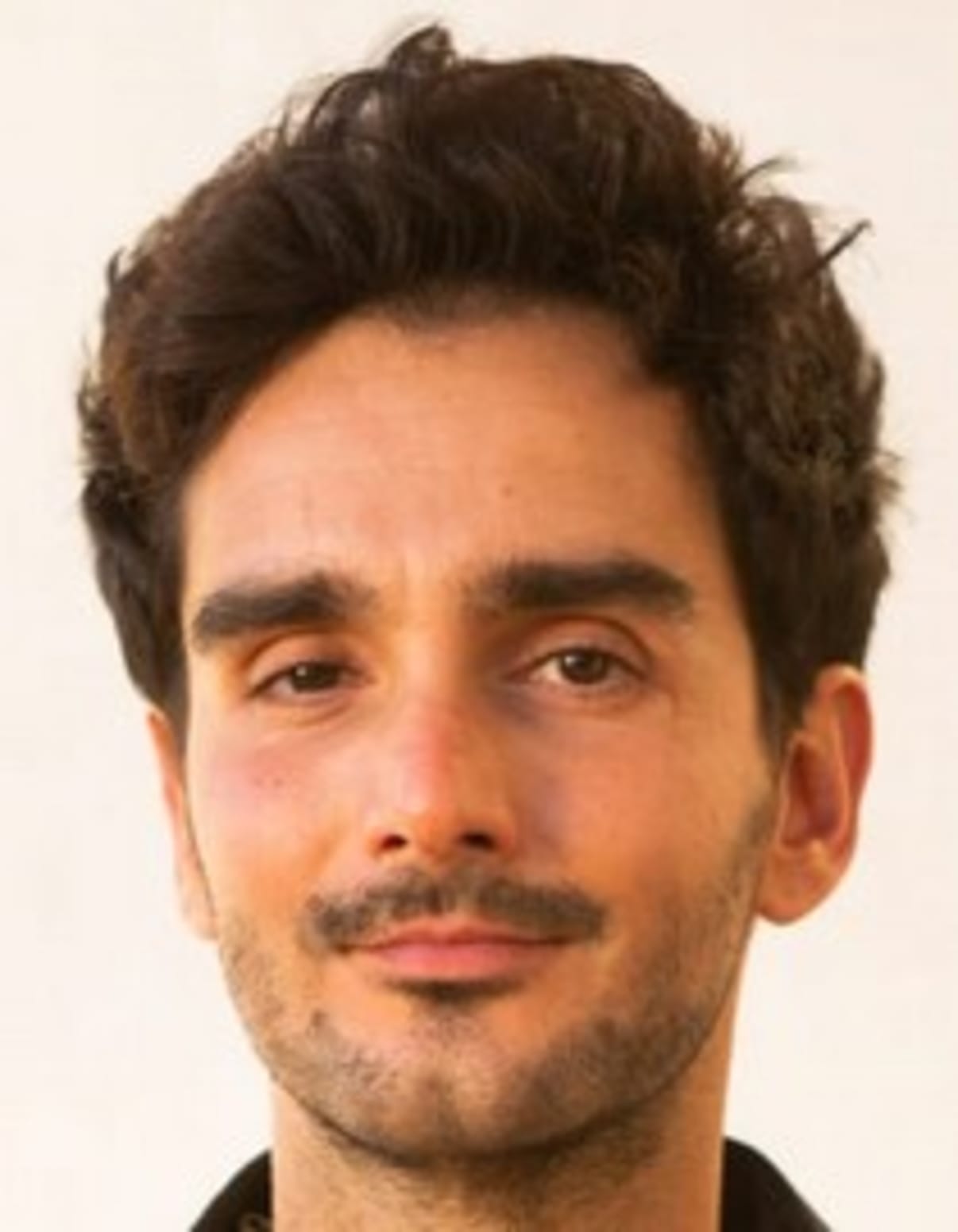 תמונת פורטרט של בעל המקצוע