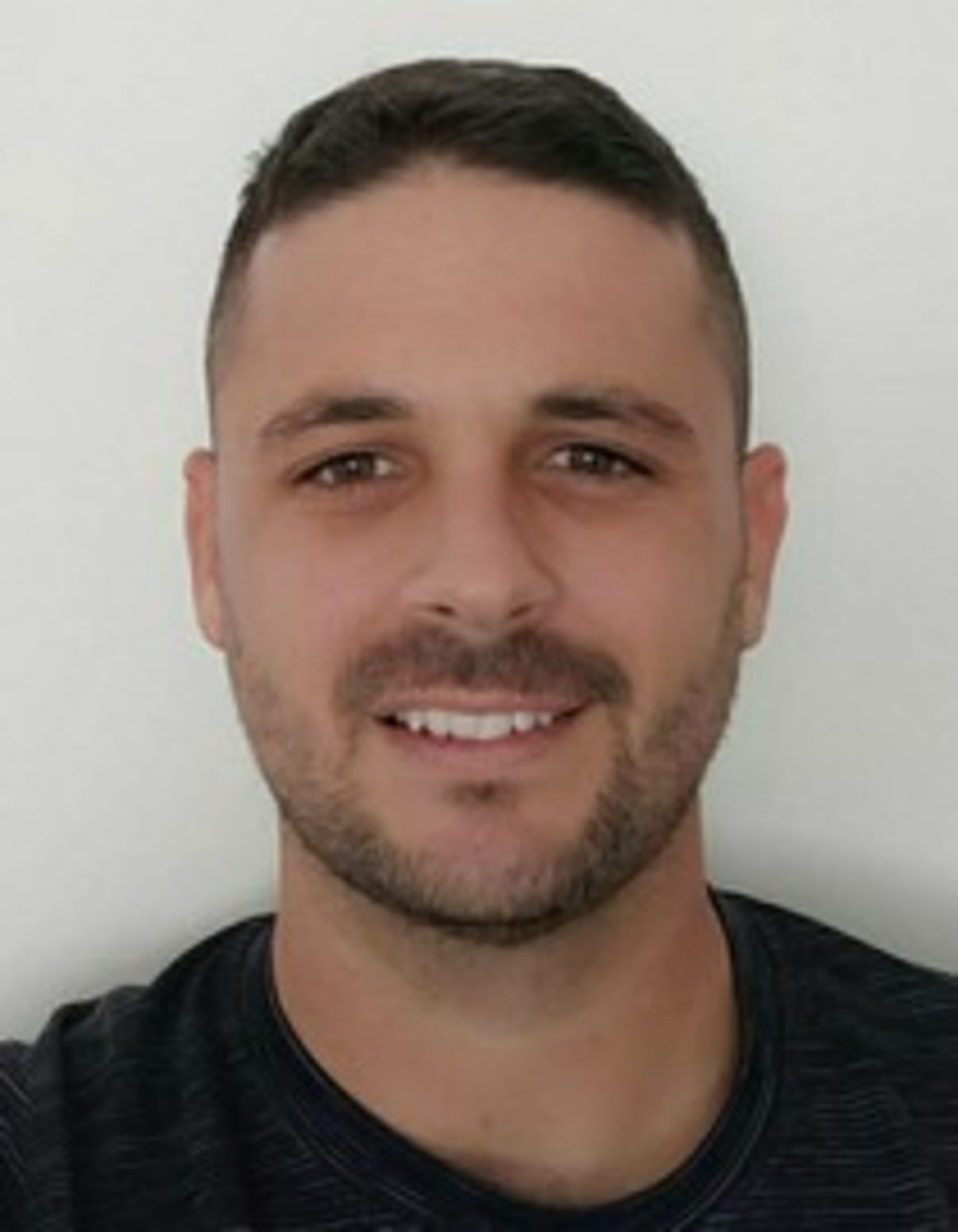 תמונת פורטרט של בעל המקצוע