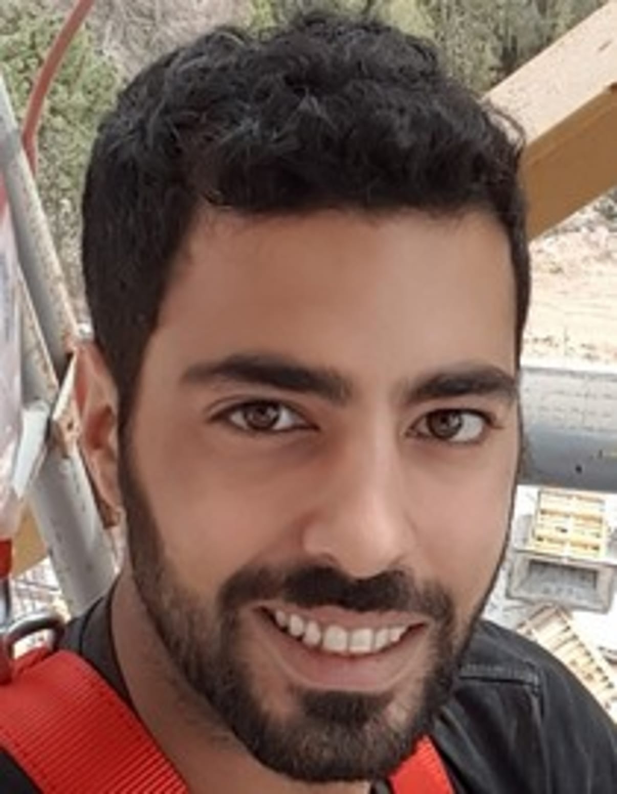 תמונת פורטרט של בעל המקצוע