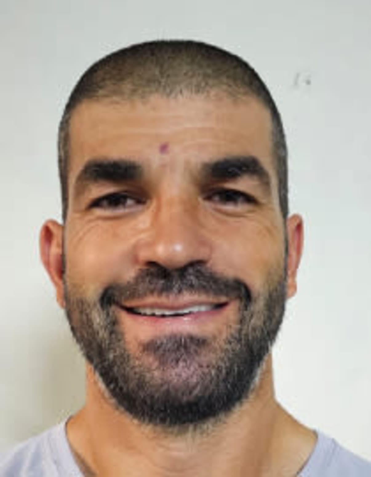 תמונת פורטרט של בעל המקצוע