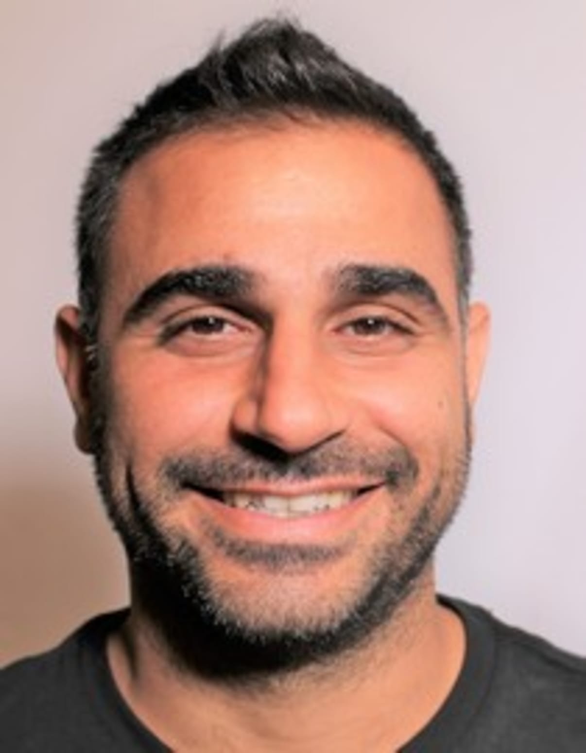 תמונת פורטרט של בעל המקצוע