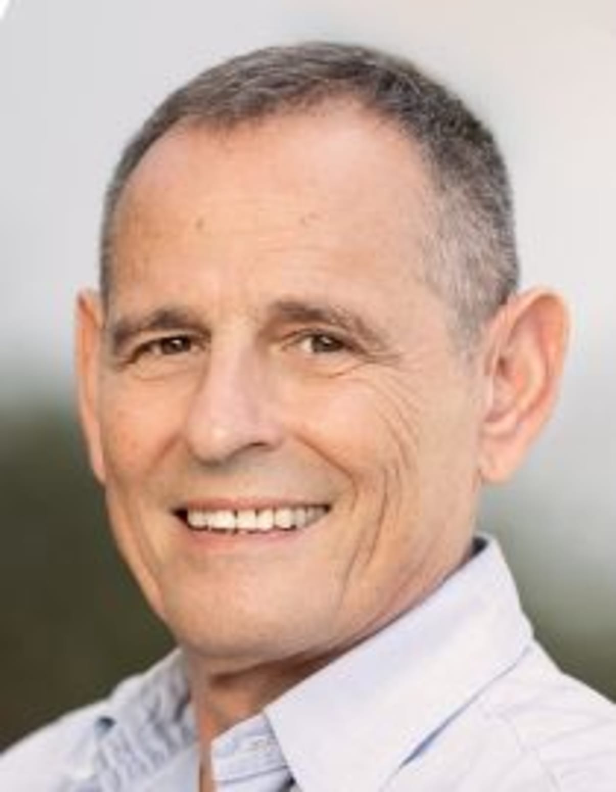 תמונת פורטרט של בעל המקצוע