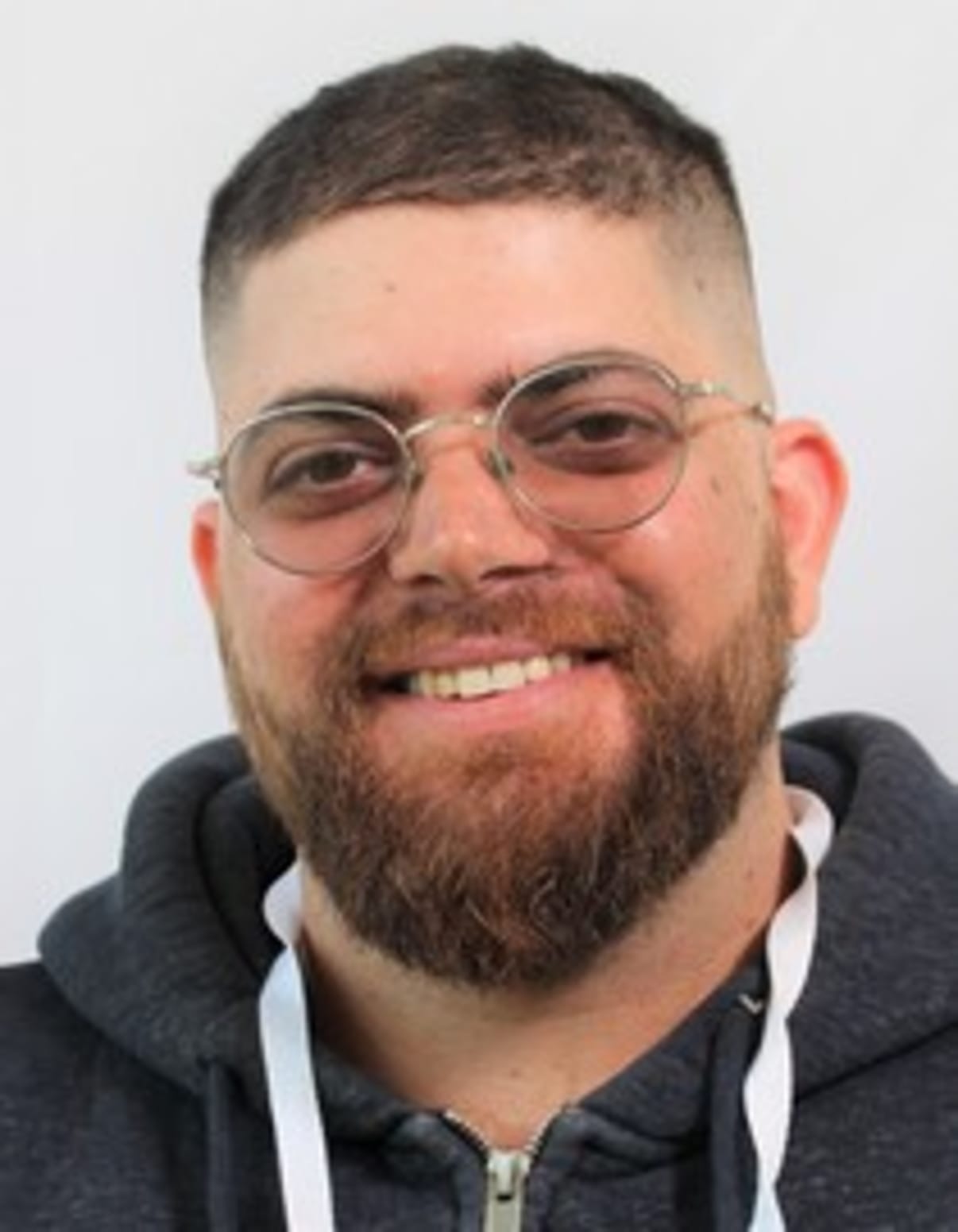 תמונת פורטרט של בעל המקצוע