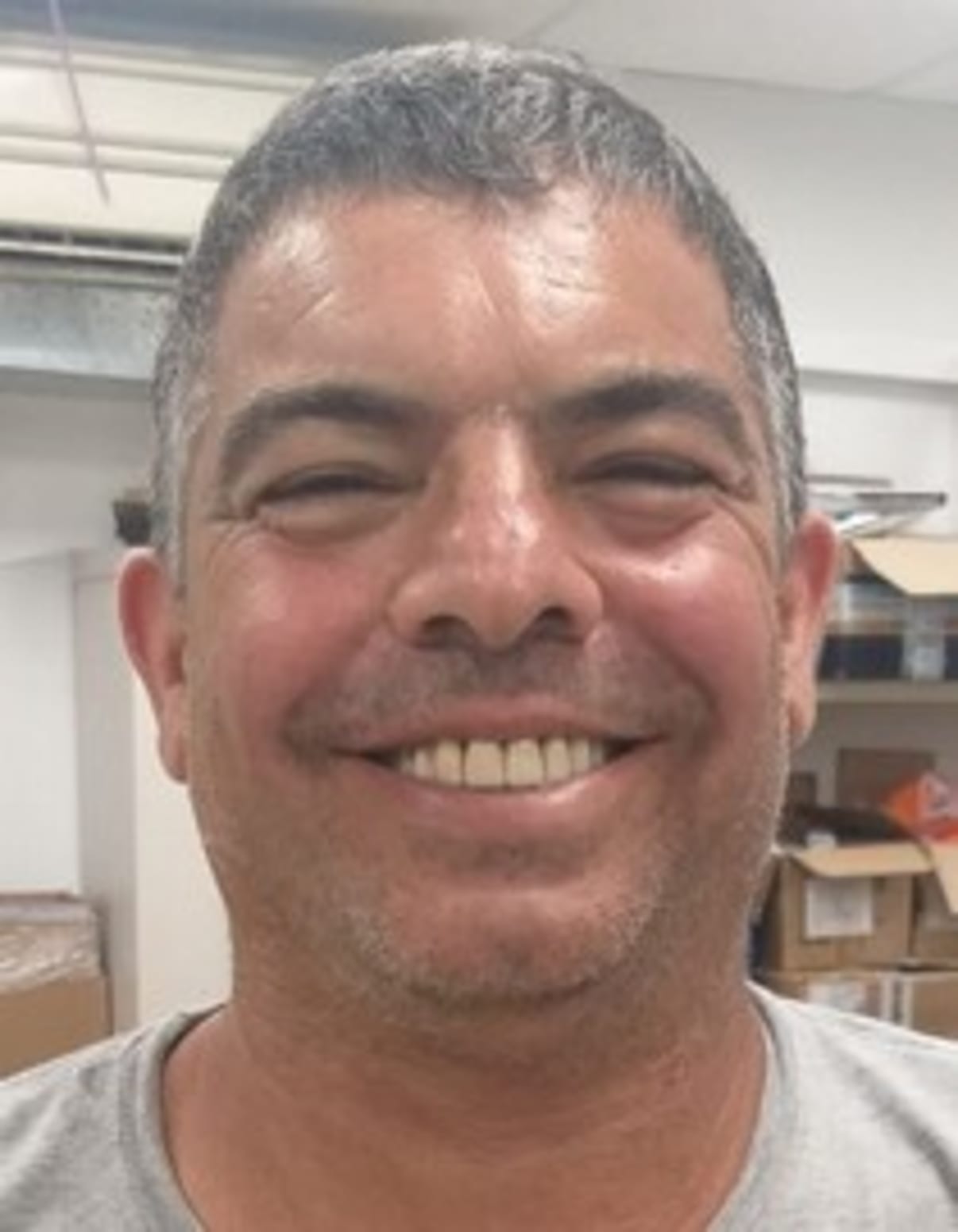 תמונת פורטרט של בעל המקצוע