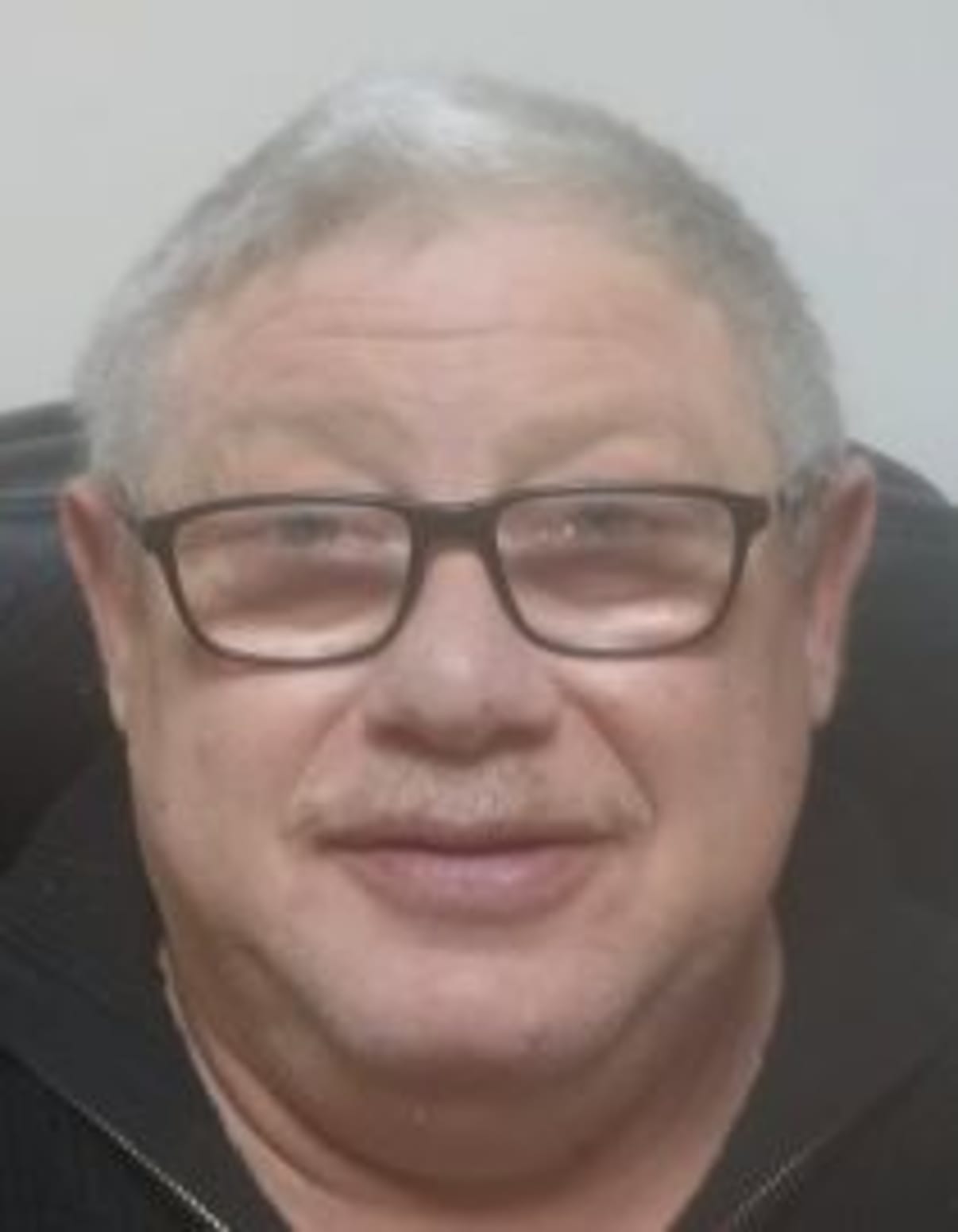 תמונת פורטרט של בעל המקצוע