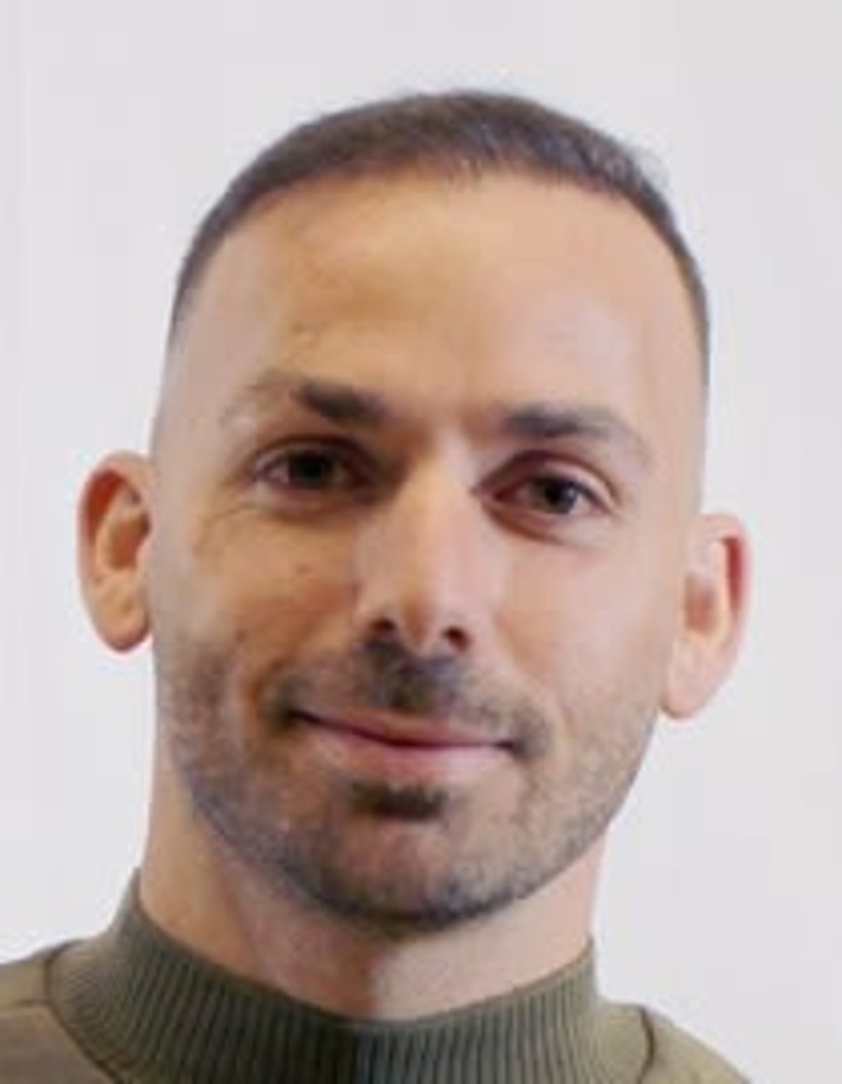 תמונת פורטרט של בעל המקצוע