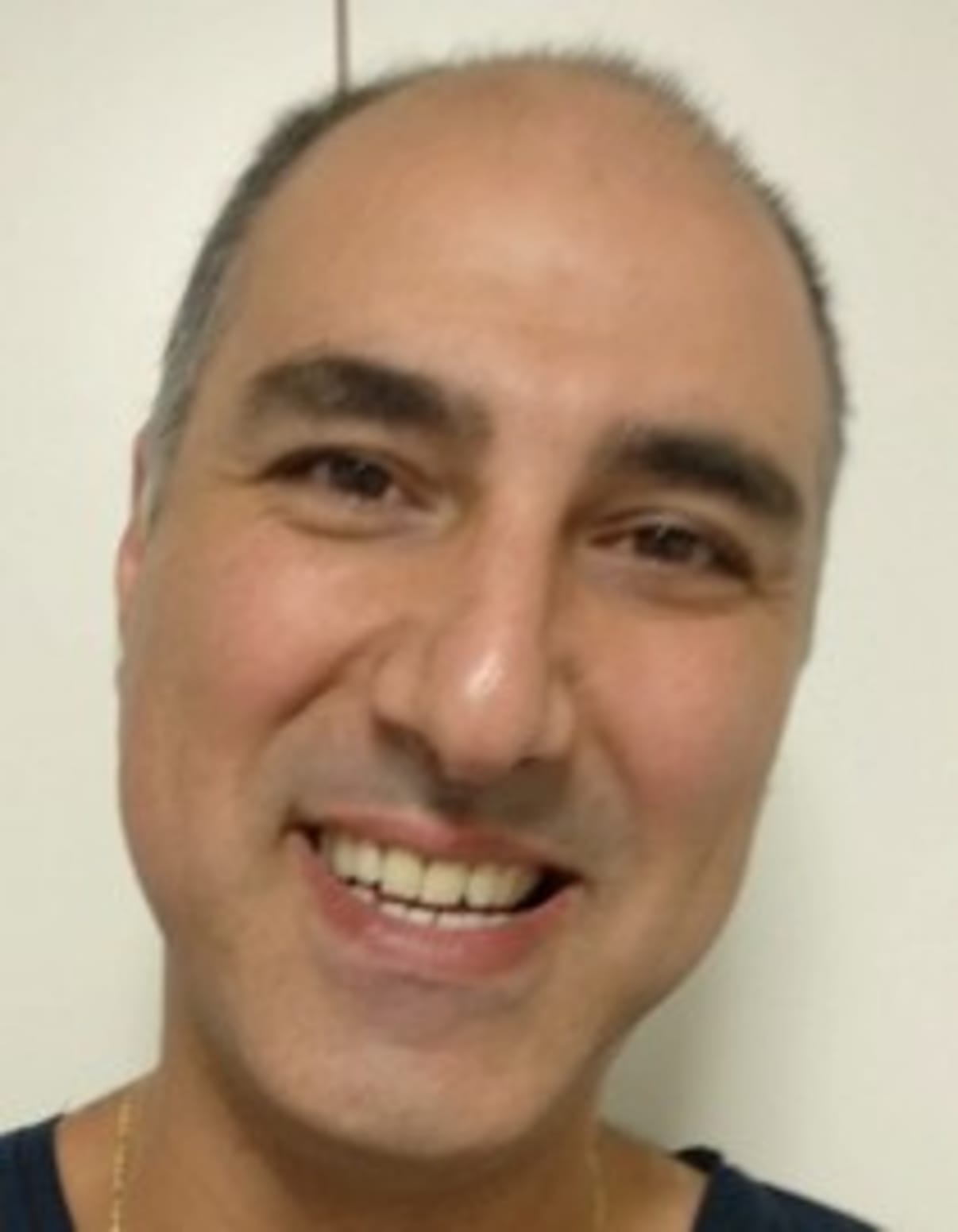 תמונת פורטרט של בעל המקצוע