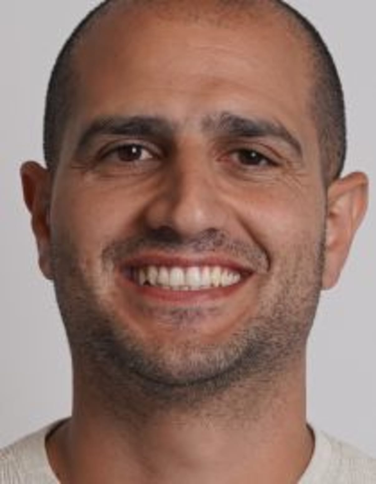 תמונת פורטרט של בעל המקצוע