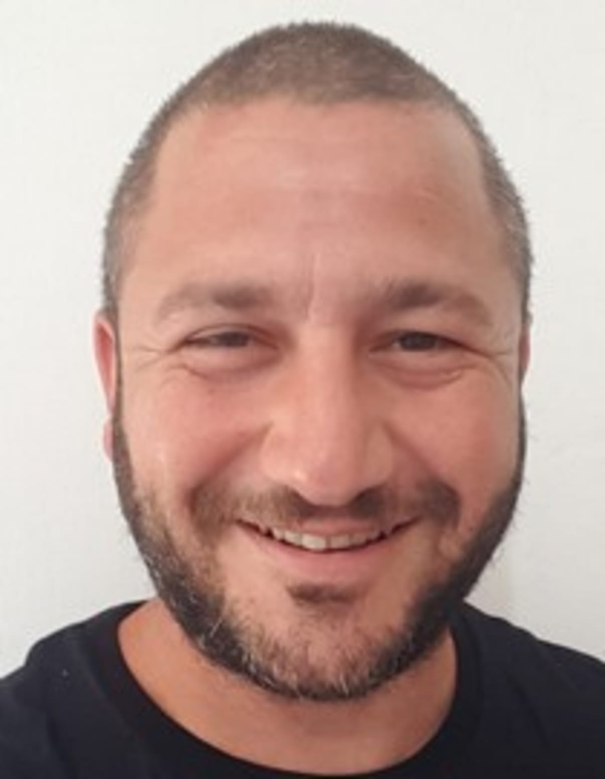 תמונת פורטרט של בעל המקצוע