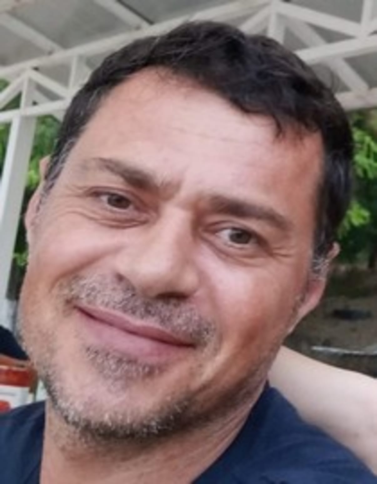 תמונת פורטרט של בעל המקצוע