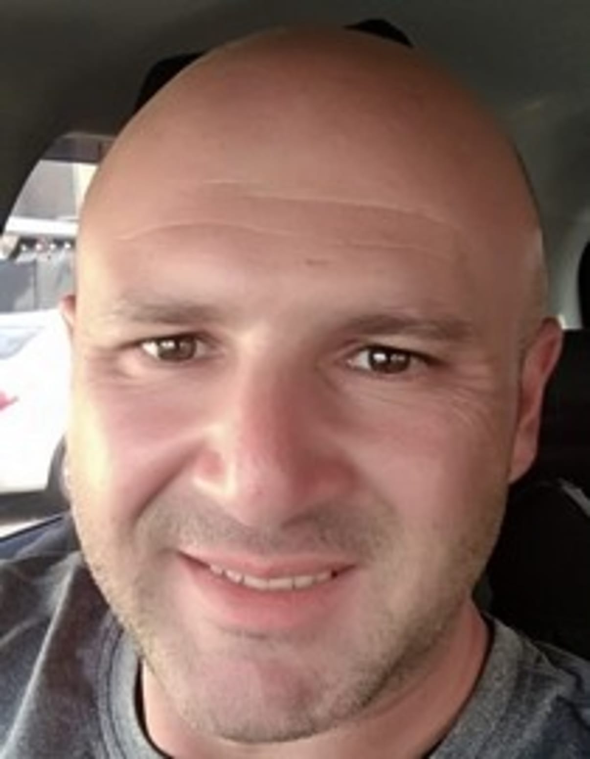 תמונת פורטרט של בעל המקצוע