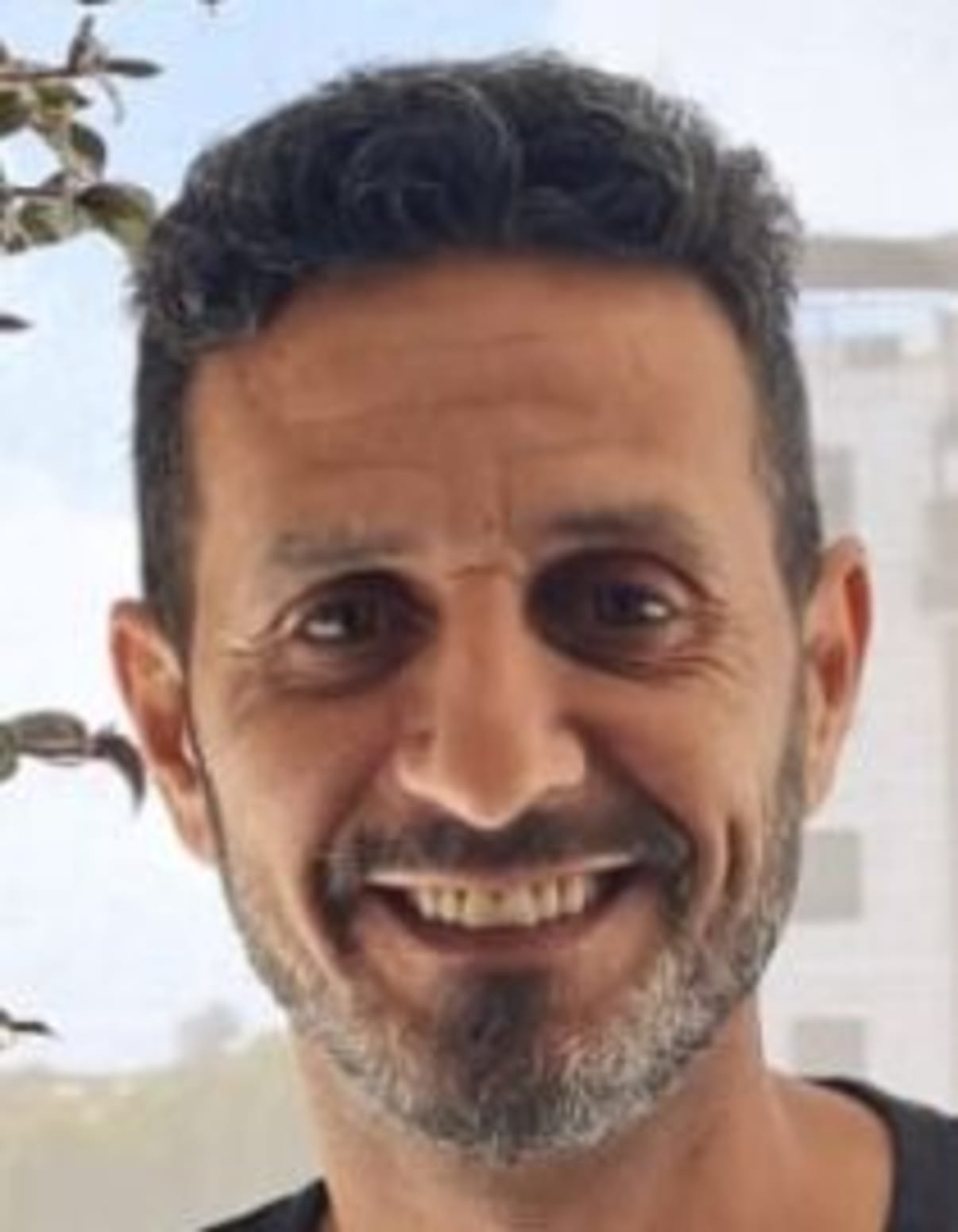 תמונת פורטרט של בעל המקצוע