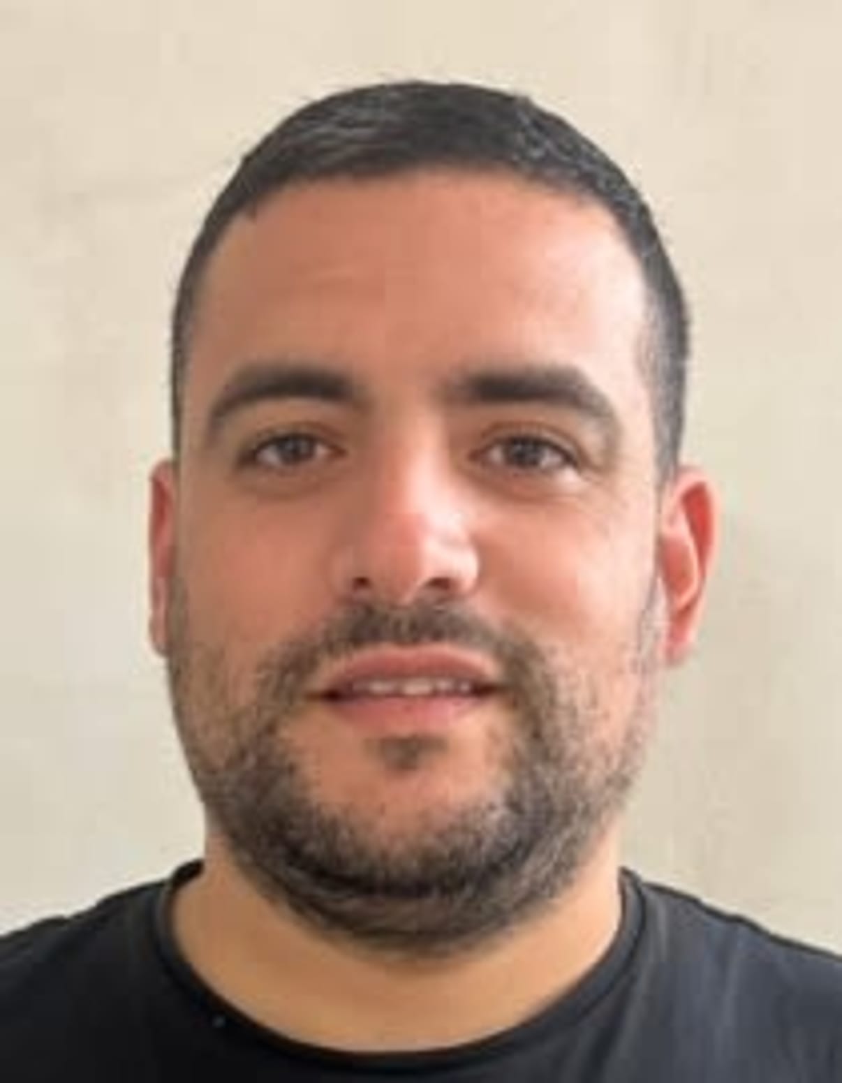 תמונת פורטרט של בעל המקצוע