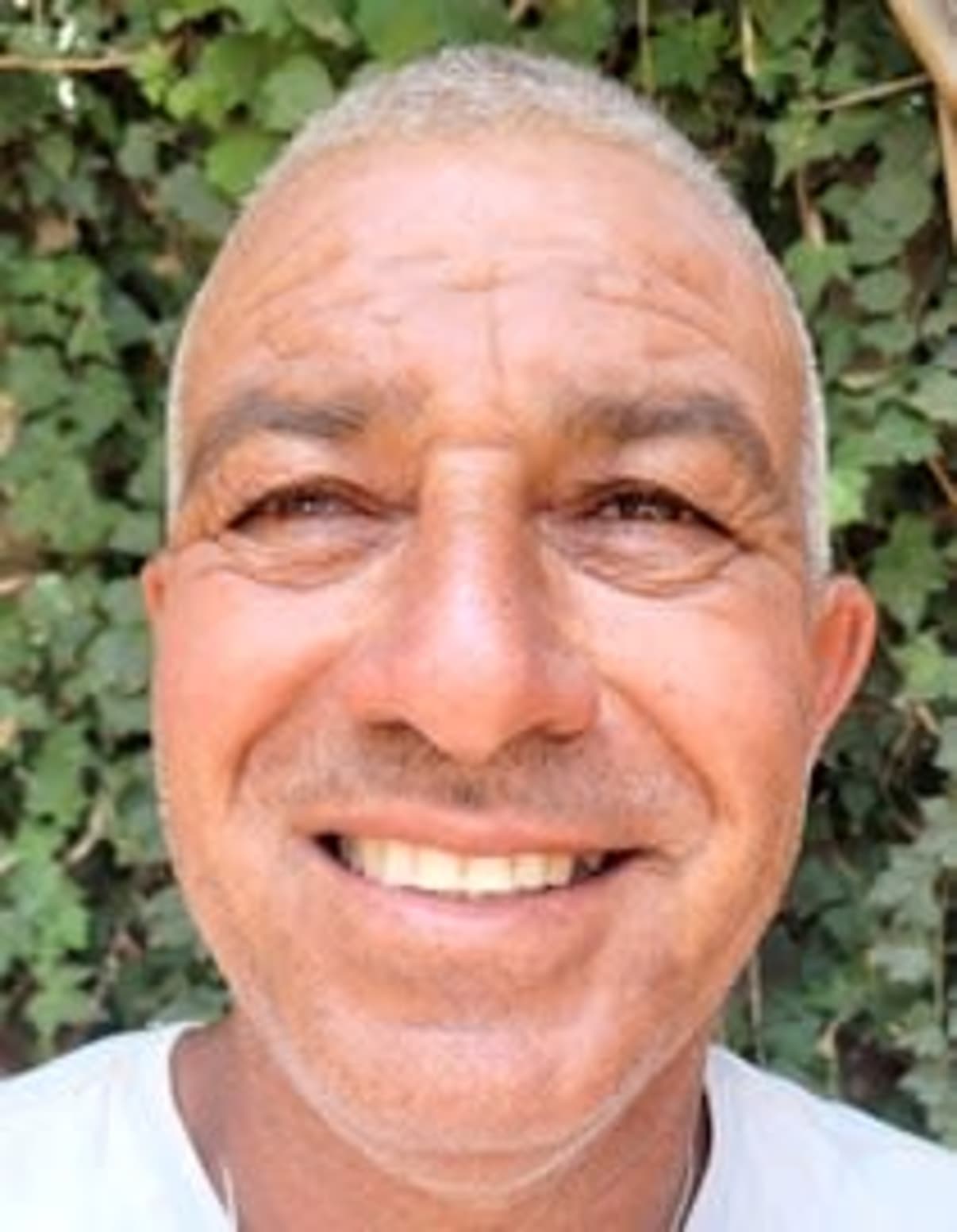 תמונת פורטרט של בעל המקצוע