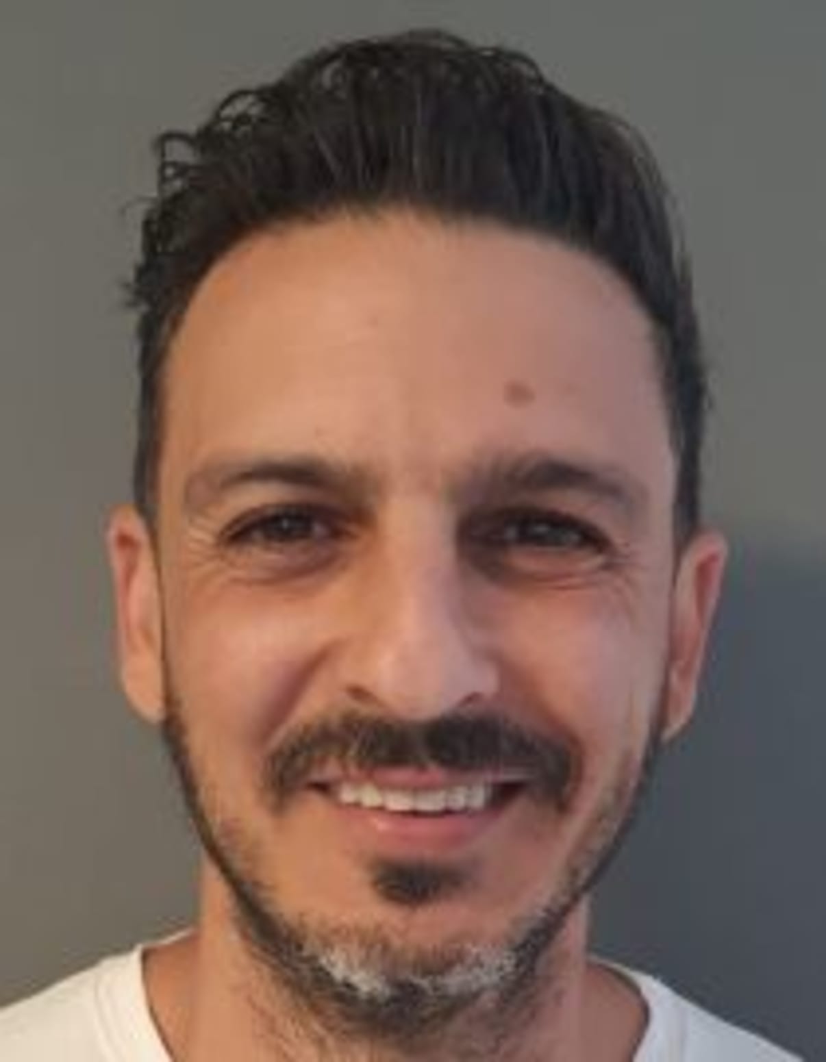 תמונת פורטרט של בעל המקצוע