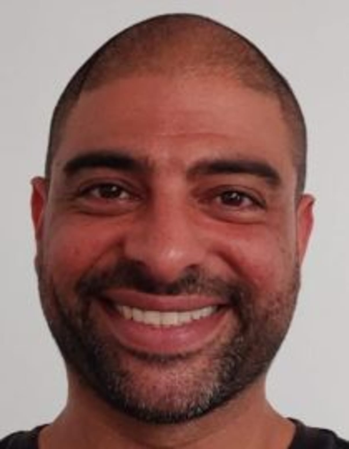 תמונת פורטרט של בעל המקצוע