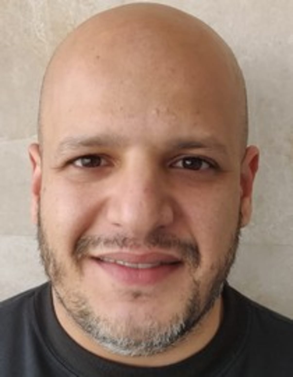 תמונת פורטרט של בעל המקצוע