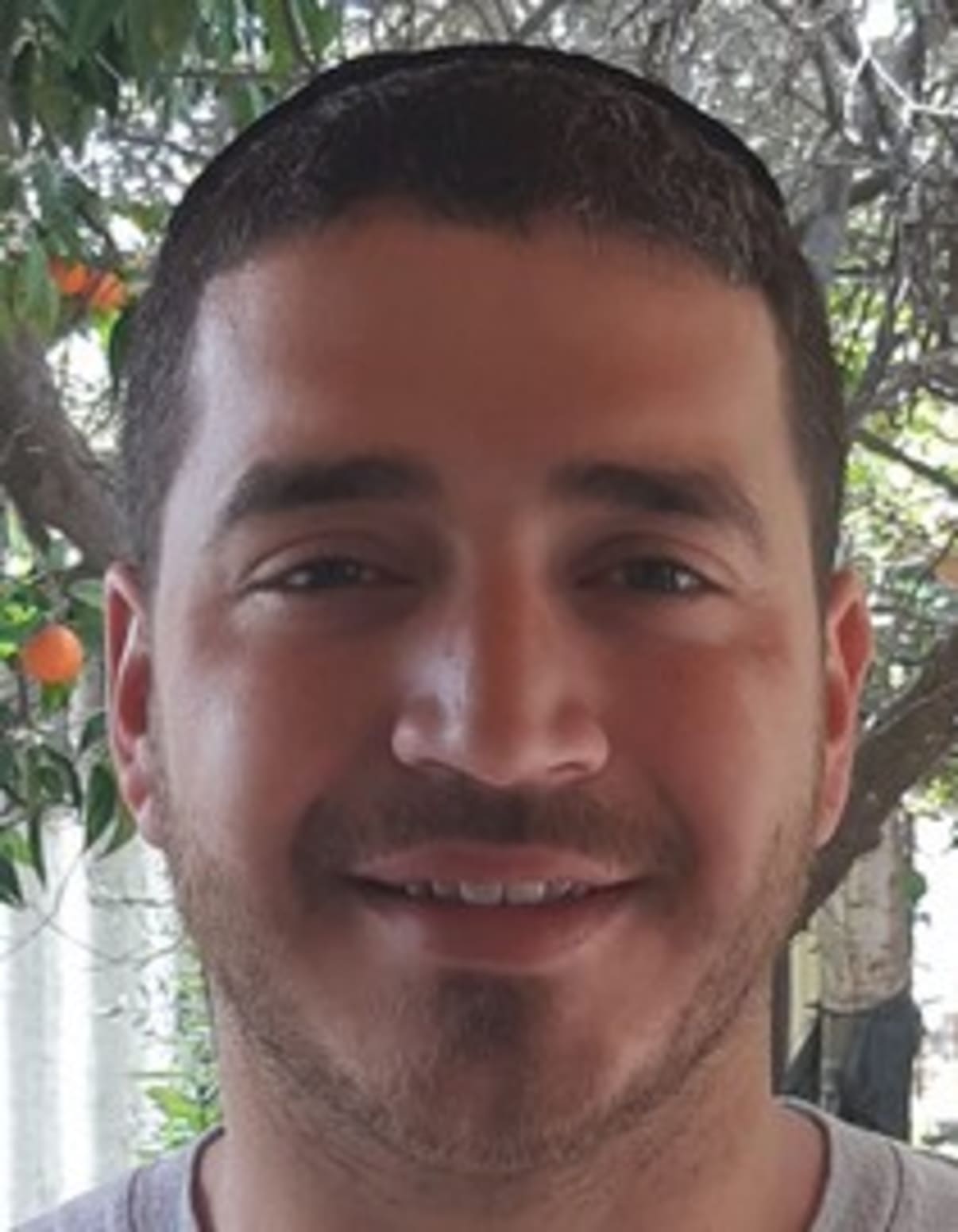 תמונת פורטרט של בעל המקצוע