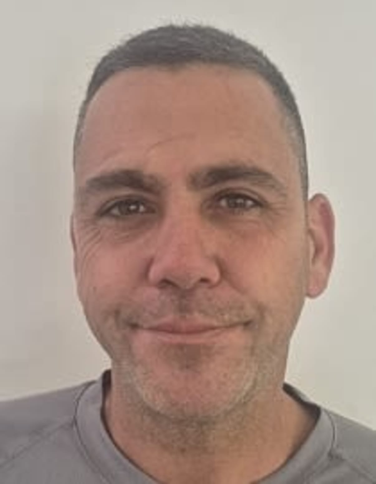 תמונת פורטרט של בעל המקצוע