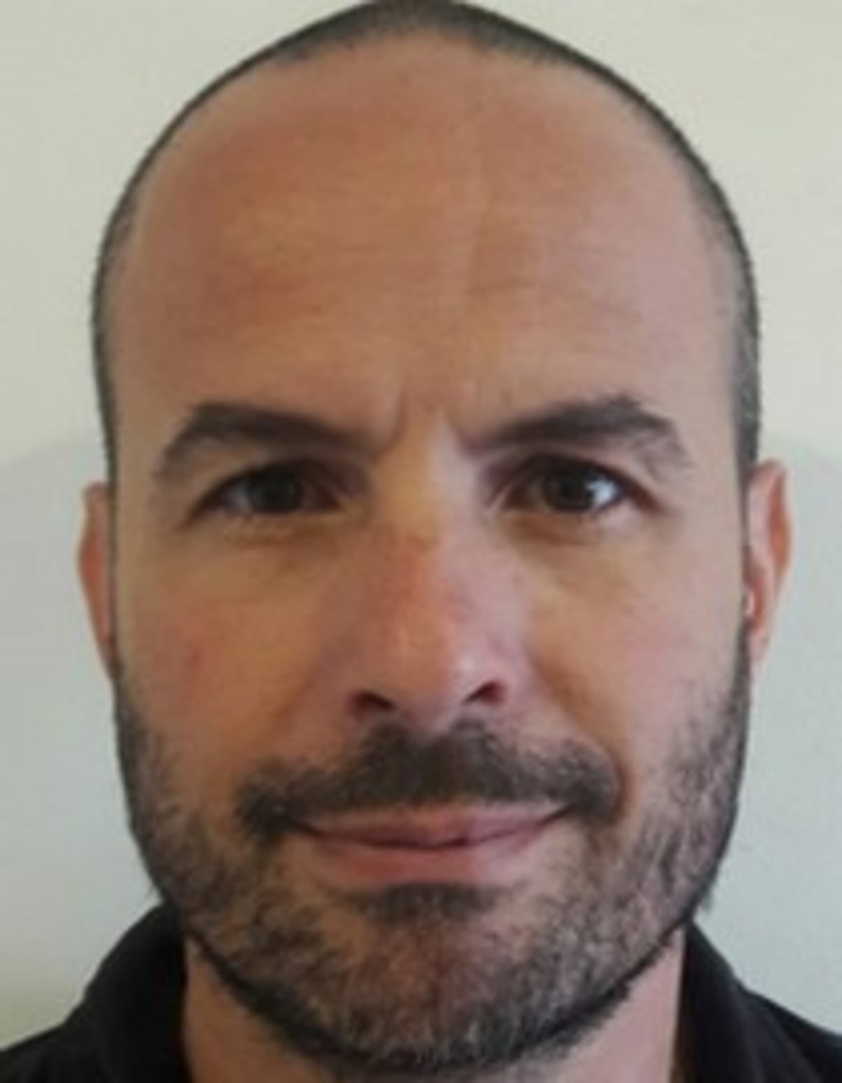 תמונת פורטרט של בעל המקצוע