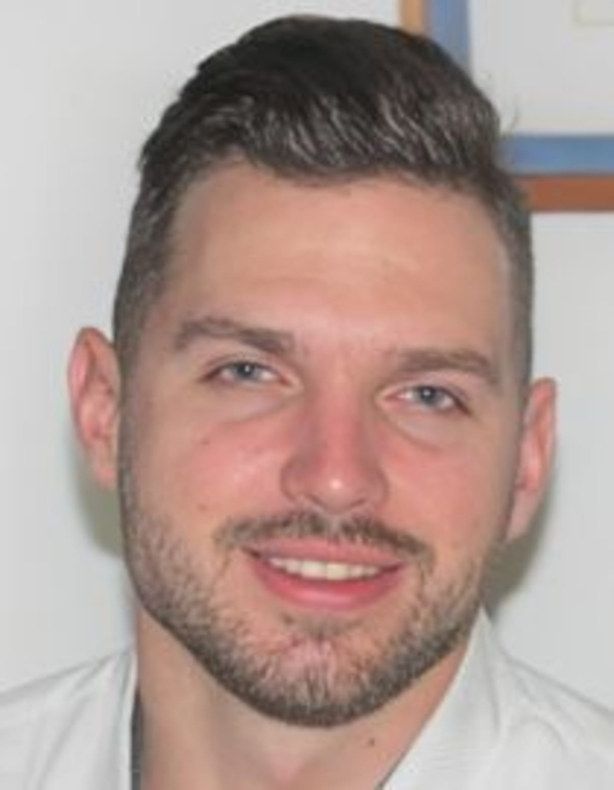 תמונת פורטרט של בעל המקצוע