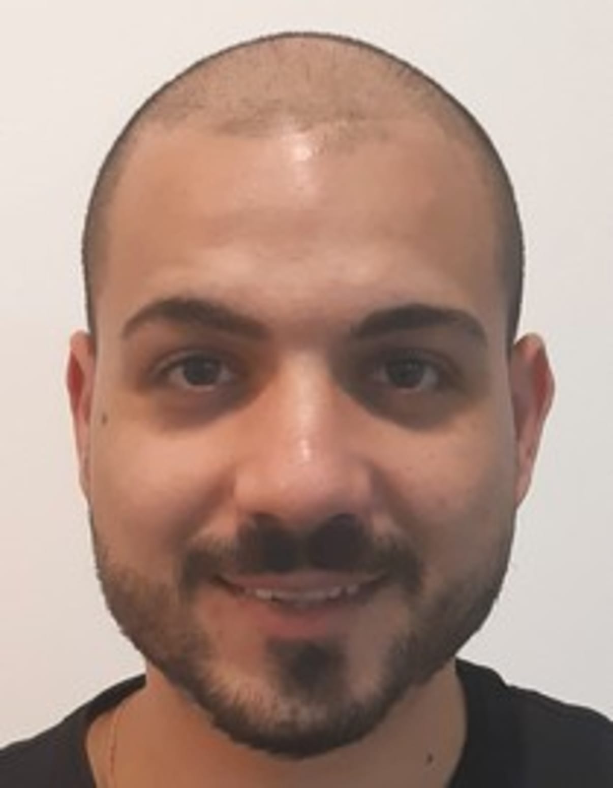 תמונת פורטרט של בעל המקצוע