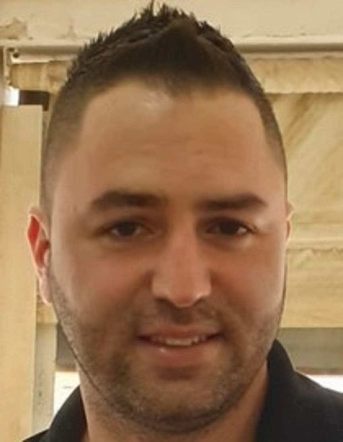 תמונת פורטרט של בעל המקצוע