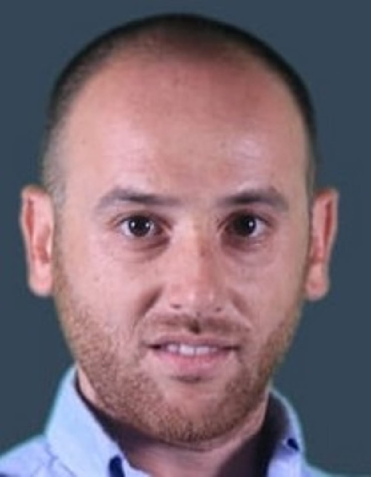 תמונת פורטרט של בעל המקצוע