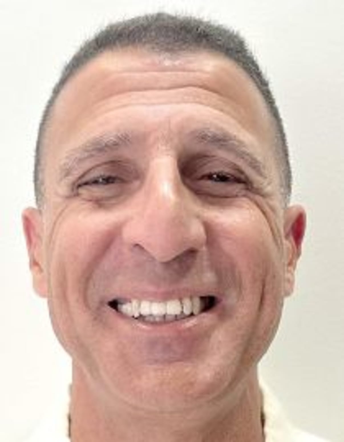 תמונת פורטרט של בעל המקצוע