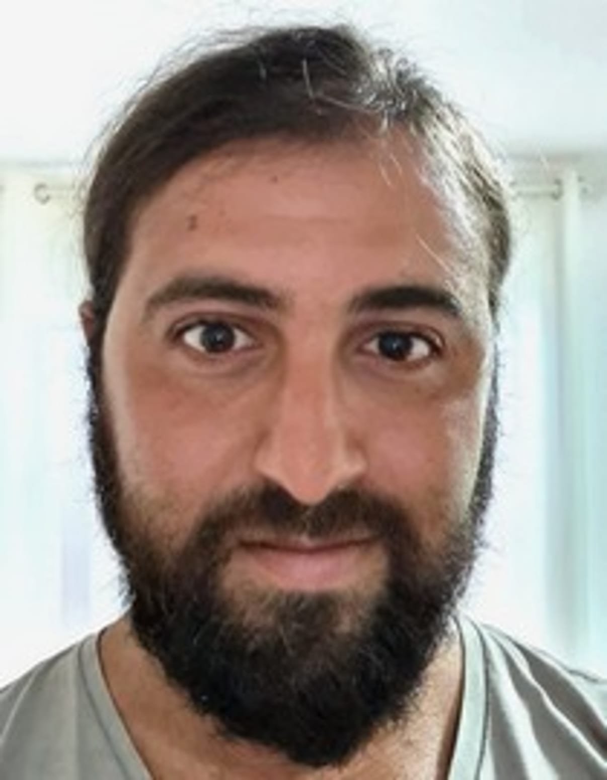 תמונת פורטרט של בעל המקצוע