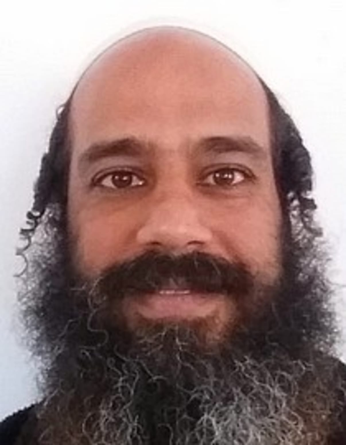 תמונת פורטרט של בעל המקצוע