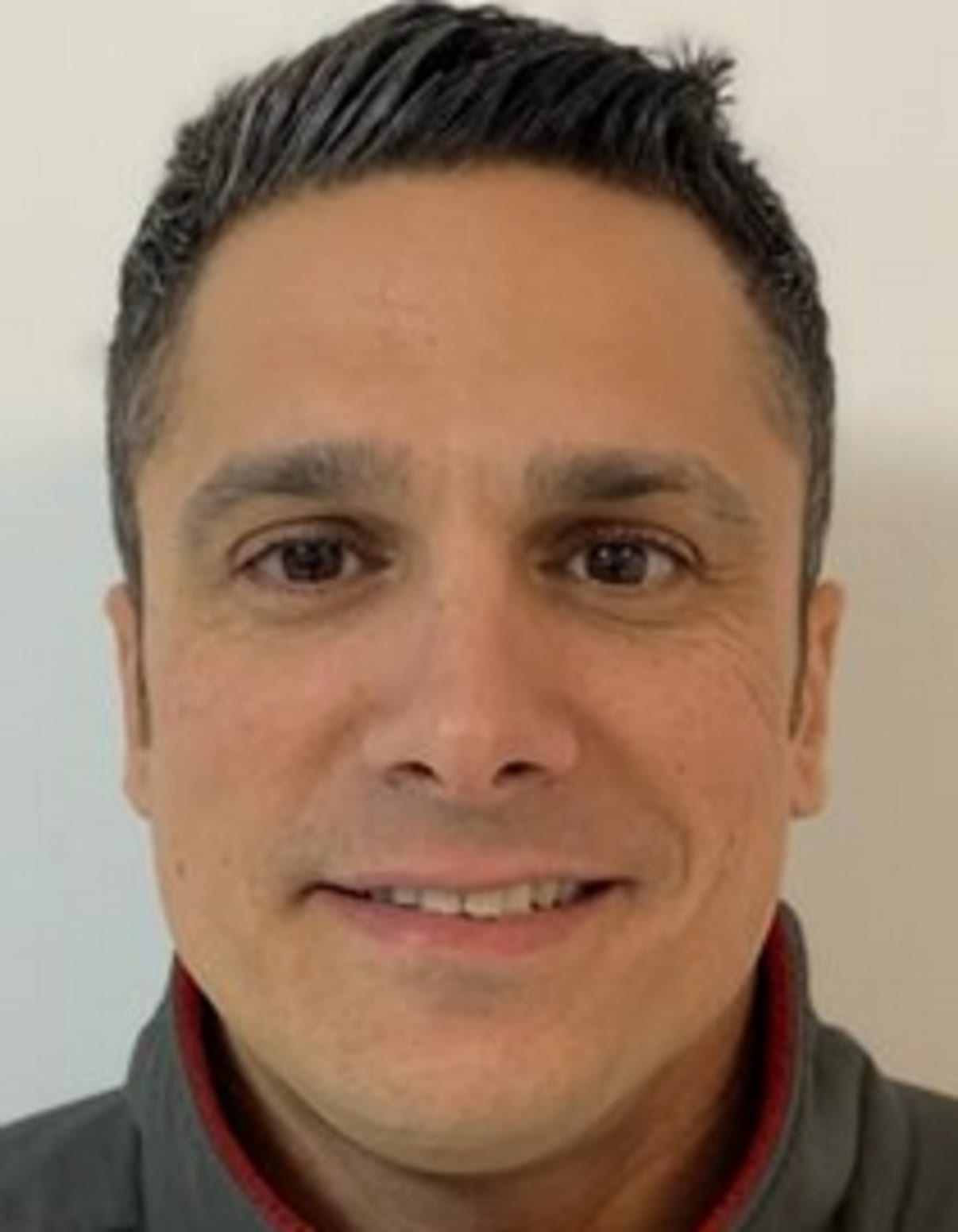 תמונת פורטרט של בעל המקצוע